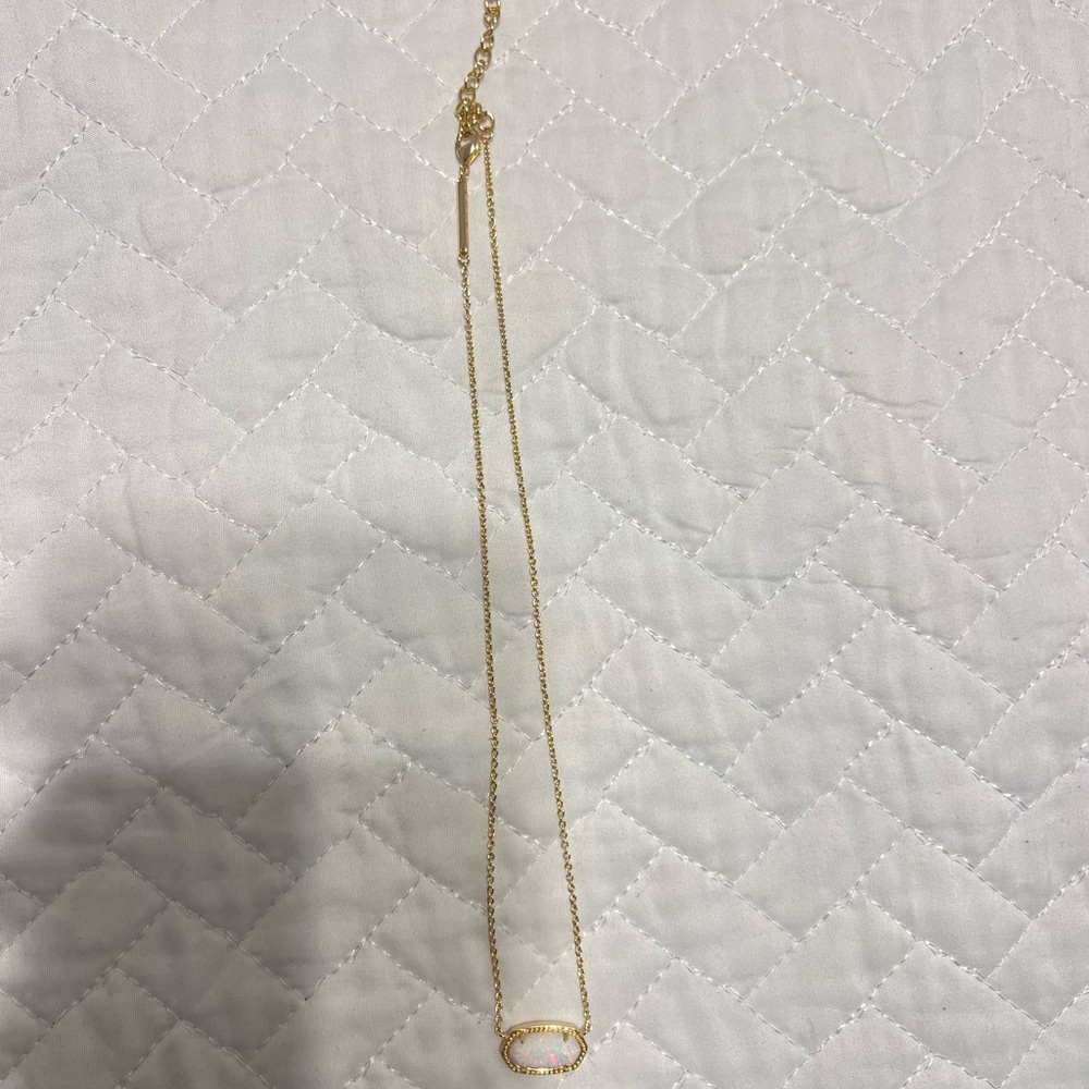 Kendra Scott Gold Necklace with Oval Pendant
